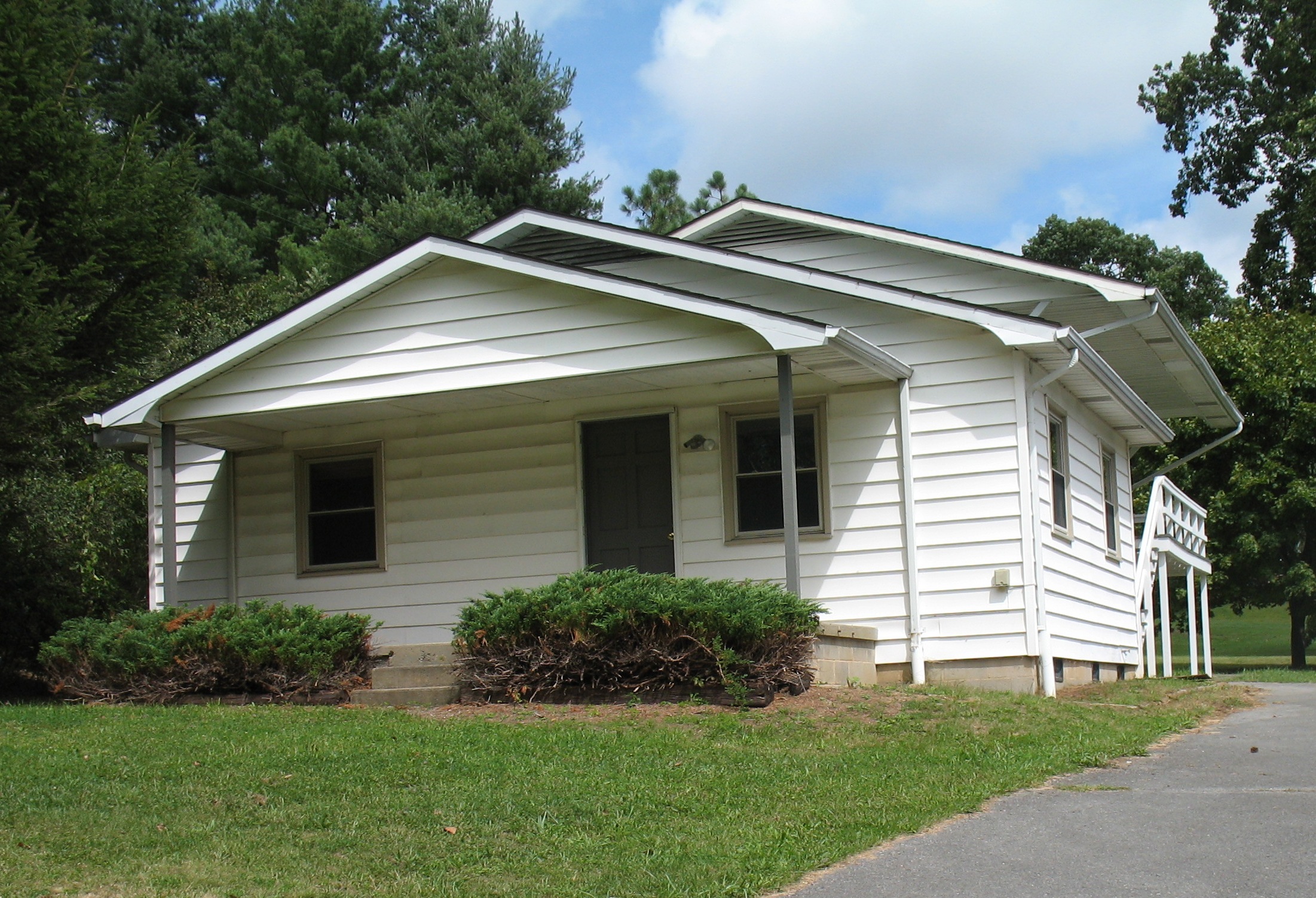 261 Roseloe Drive Clarkson & Wallace