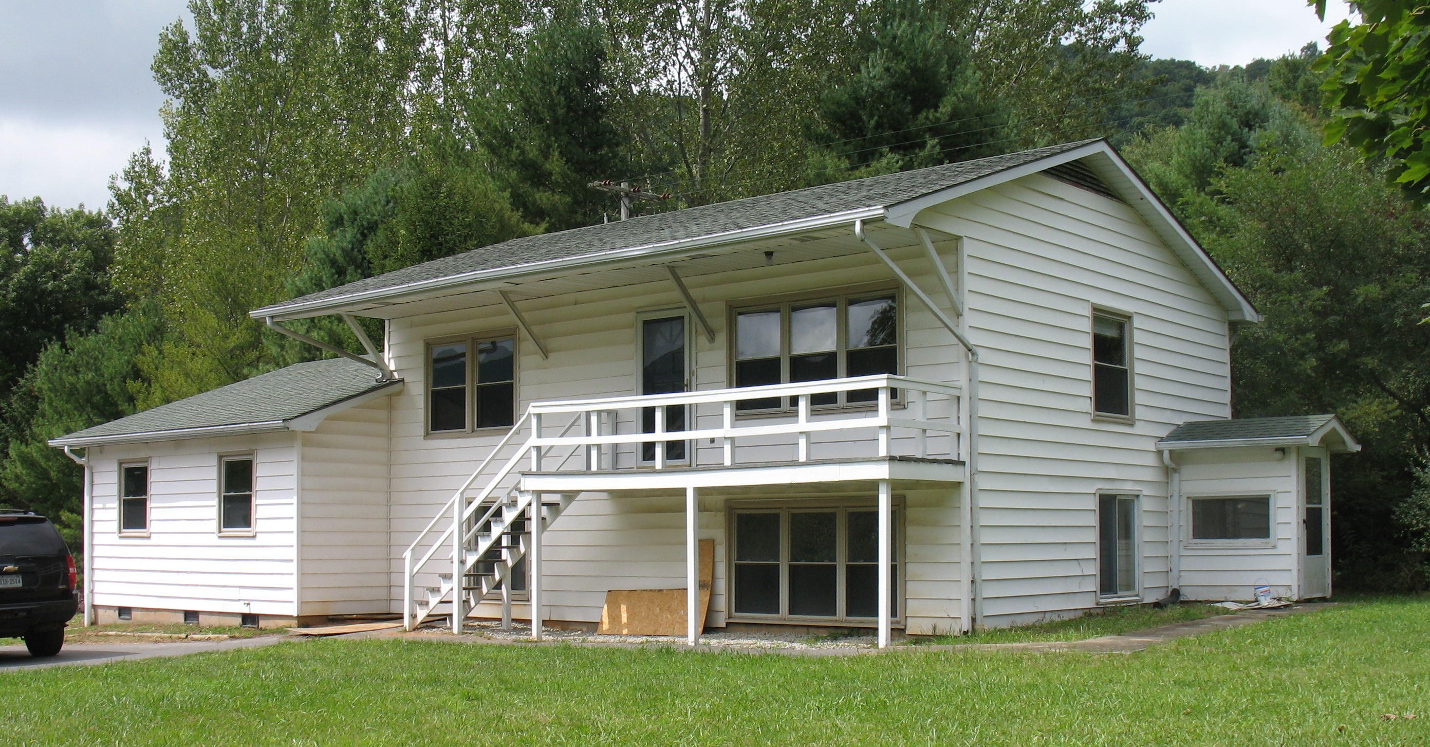 261 Roseloe Drive Clarkson & Wallace